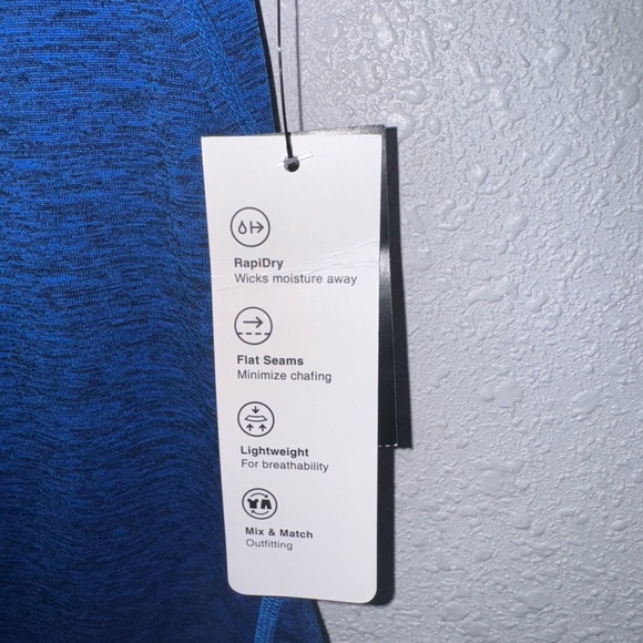 NWT ID Ideology v-neck tee - Picture 3 of 4